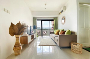 Comfy 2BR Apt Next to Puri Mall with Free Parking!